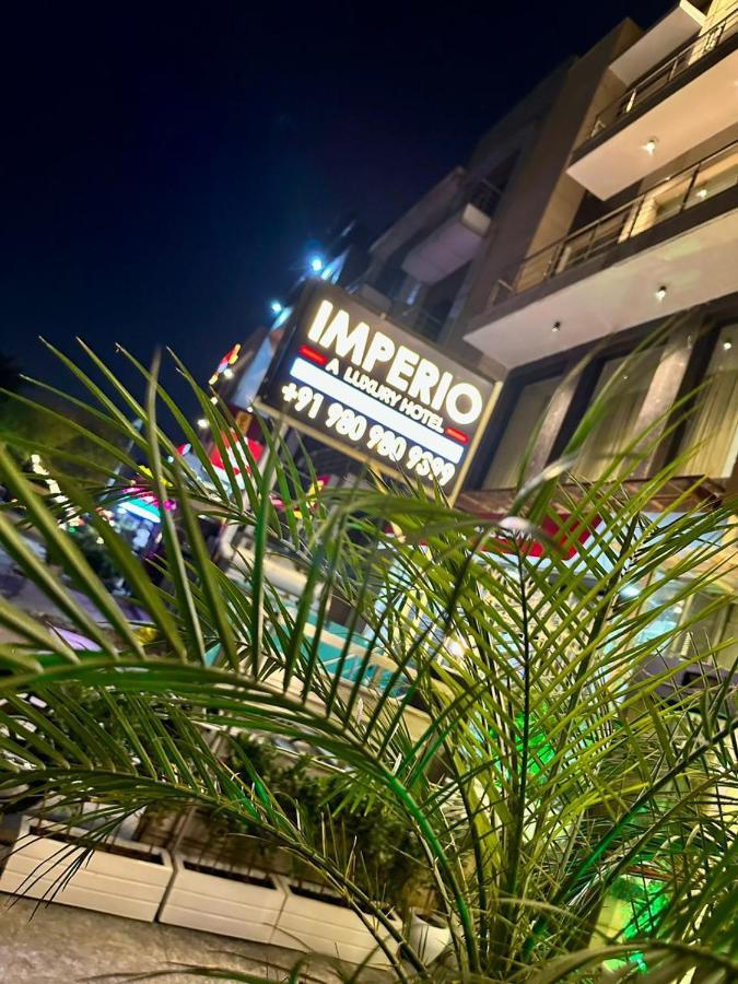 Hotel The Imperio Ню Делхи Екстериор снимка